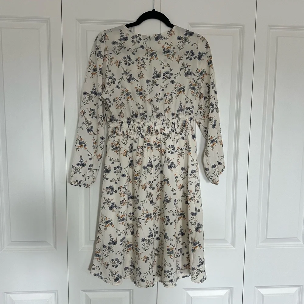 Floral Print V-Neck Long Sleeve Smocked Waist Midi Dress - Picture 9 of 9